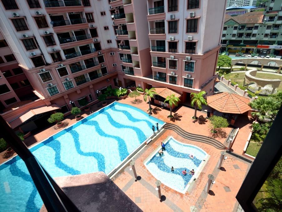 Kk Waterfront Suites At Marina Court Kota Kinabalu Exterior photo
